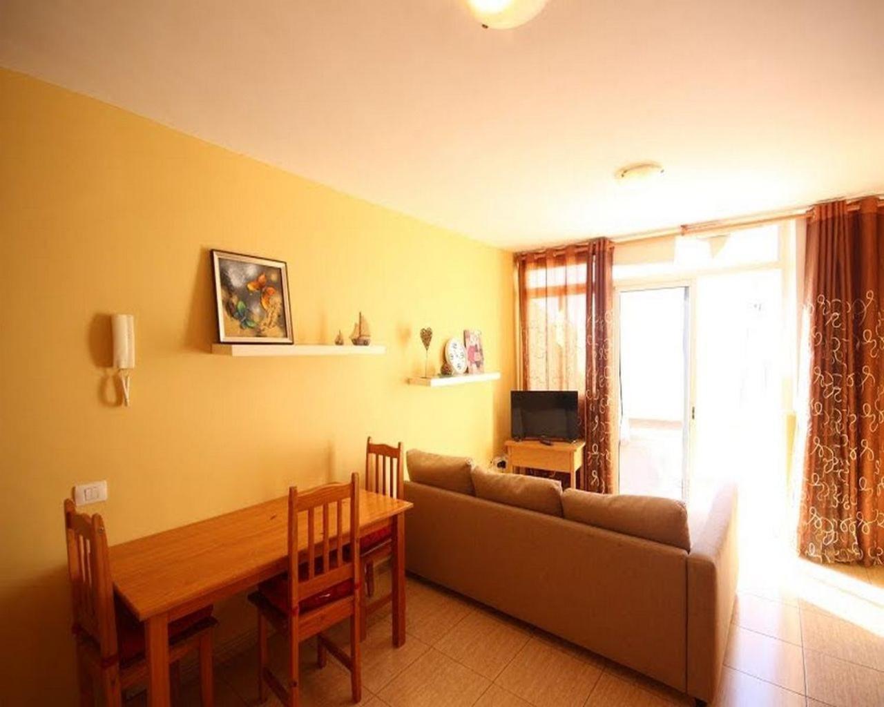 Apartamentos Isla Tenerife Sur (Adults Only) Los Abrigos Oda fotoğraf