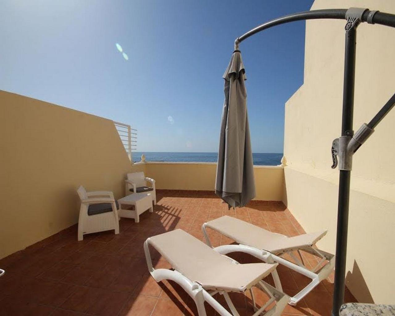 Apartamentos Isla Tenerife Sur (Adults Only) Los Abrigos Oda fotoğraf