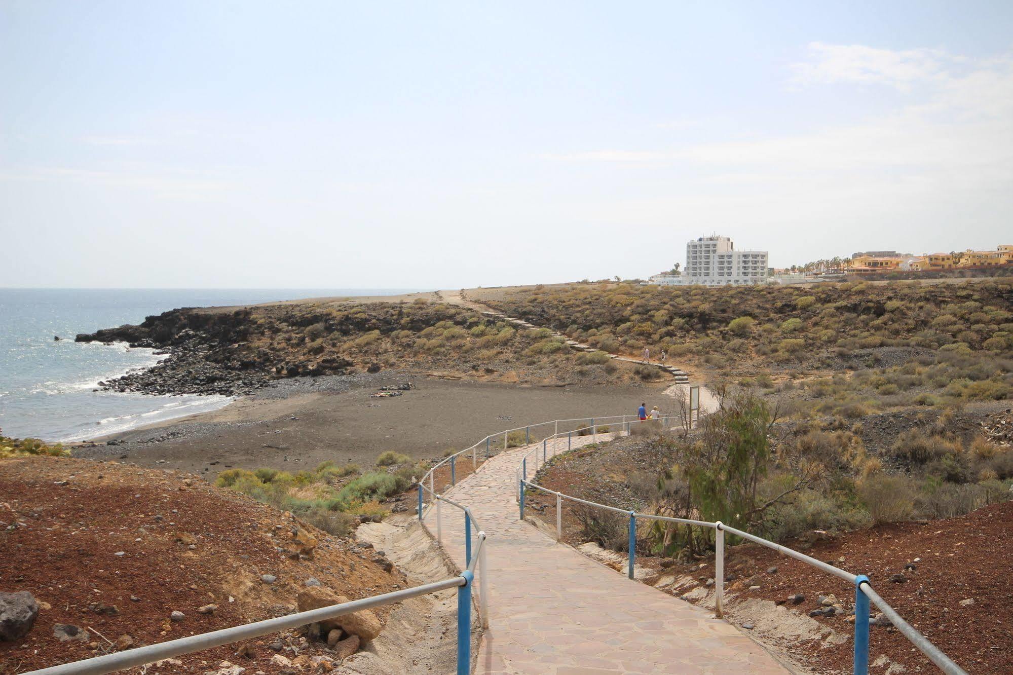 Apartamentos Isla Tenerife Sur (Adults Only) Los Abrigos Dış mekan fotoğraf