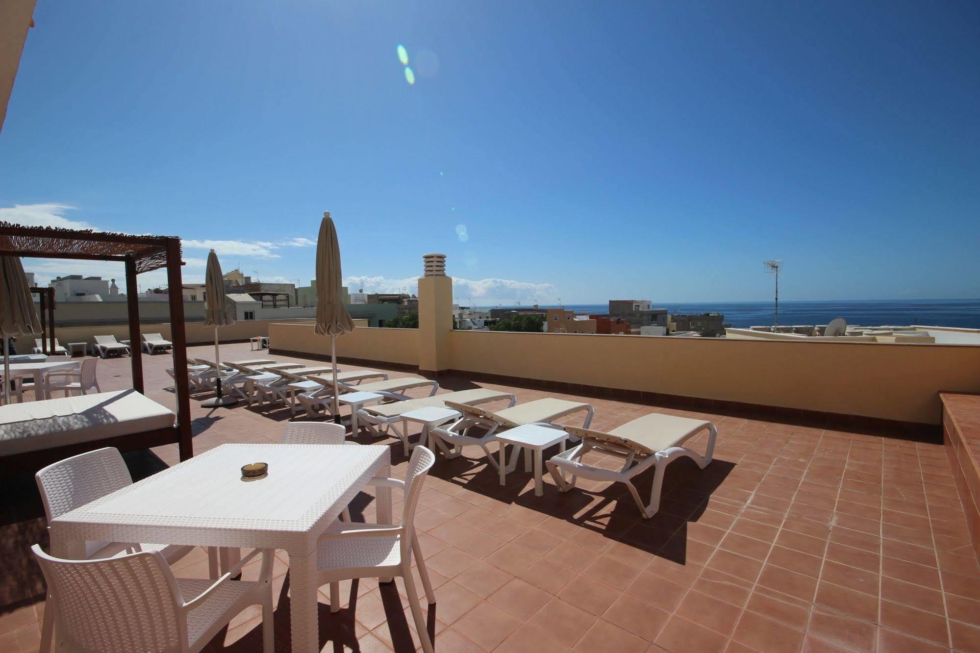 Apartamentos Isla Tenerife Sur (Adults Only) Los Abrigos Dış mekan fotoğraf